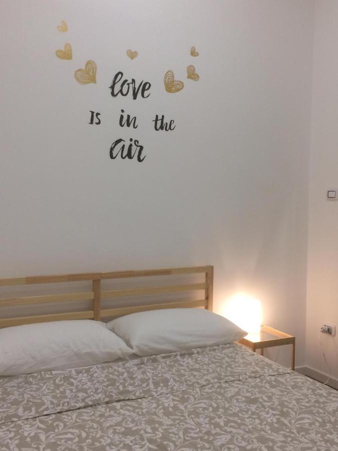Apartament Piazza Carita' Centro Storico Neapol Zewnętrze zdjęcie
