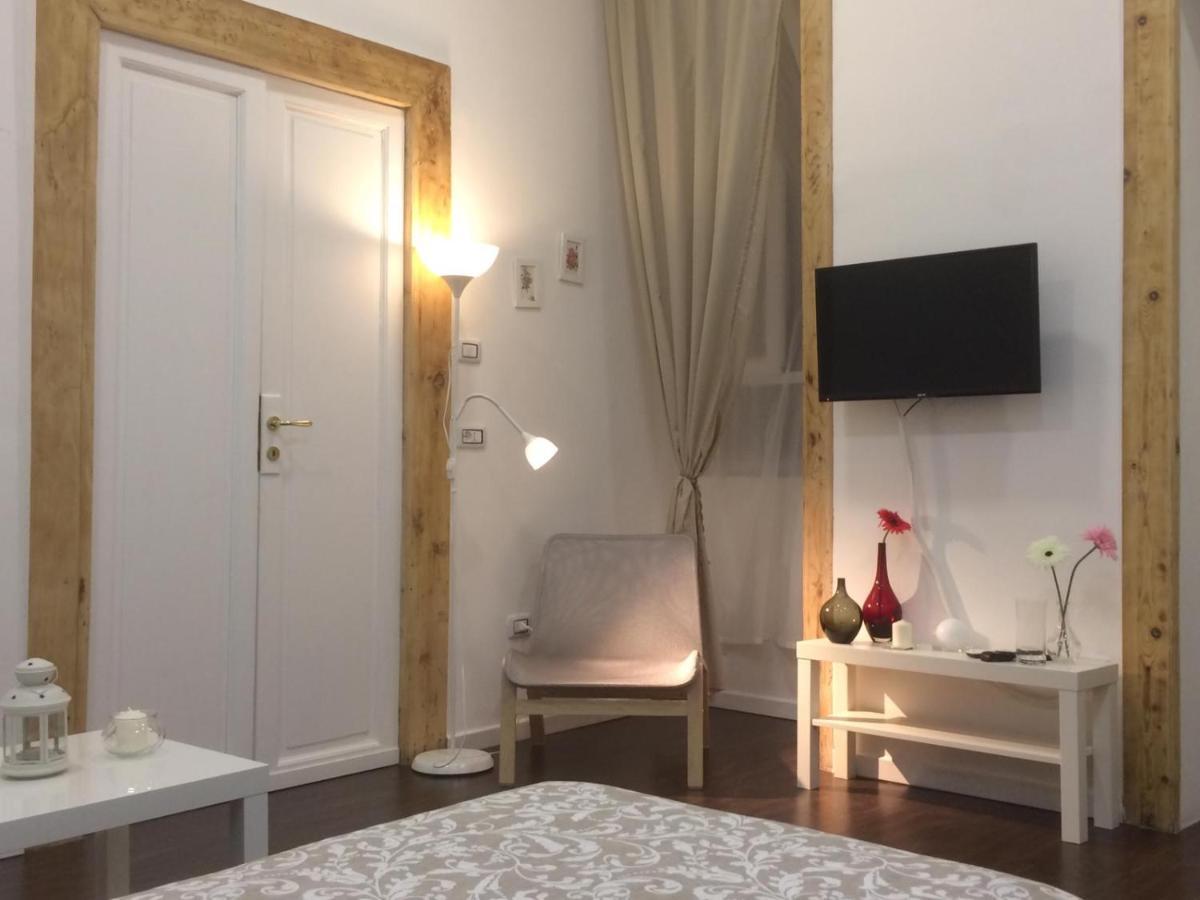 Apartament Piazza Carita' Centro Storico Neapol Zewnętrze zdjęcie
