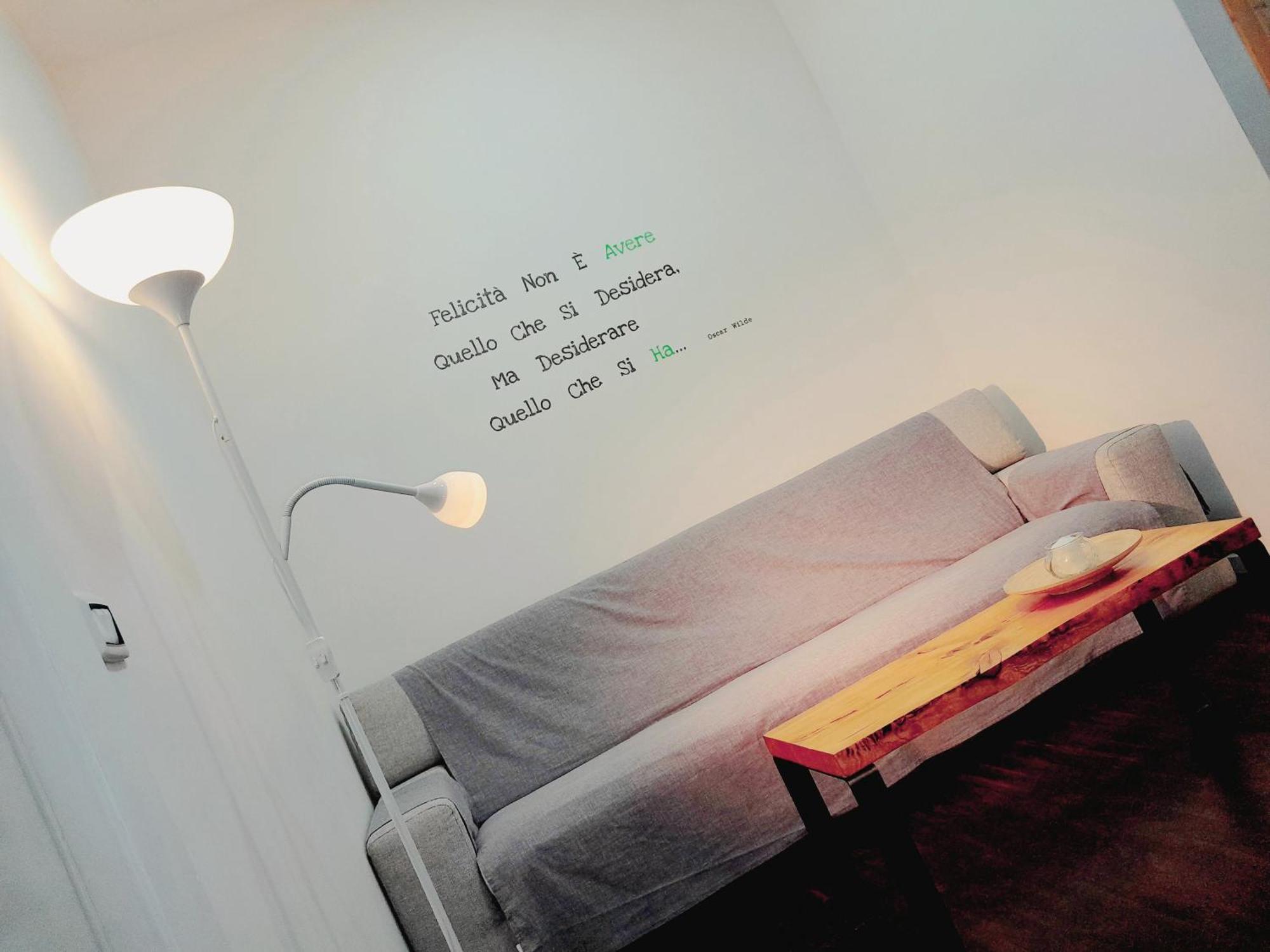 Apartament Piazza Carita' Centro Storico Neapol Pokój zdjęcie