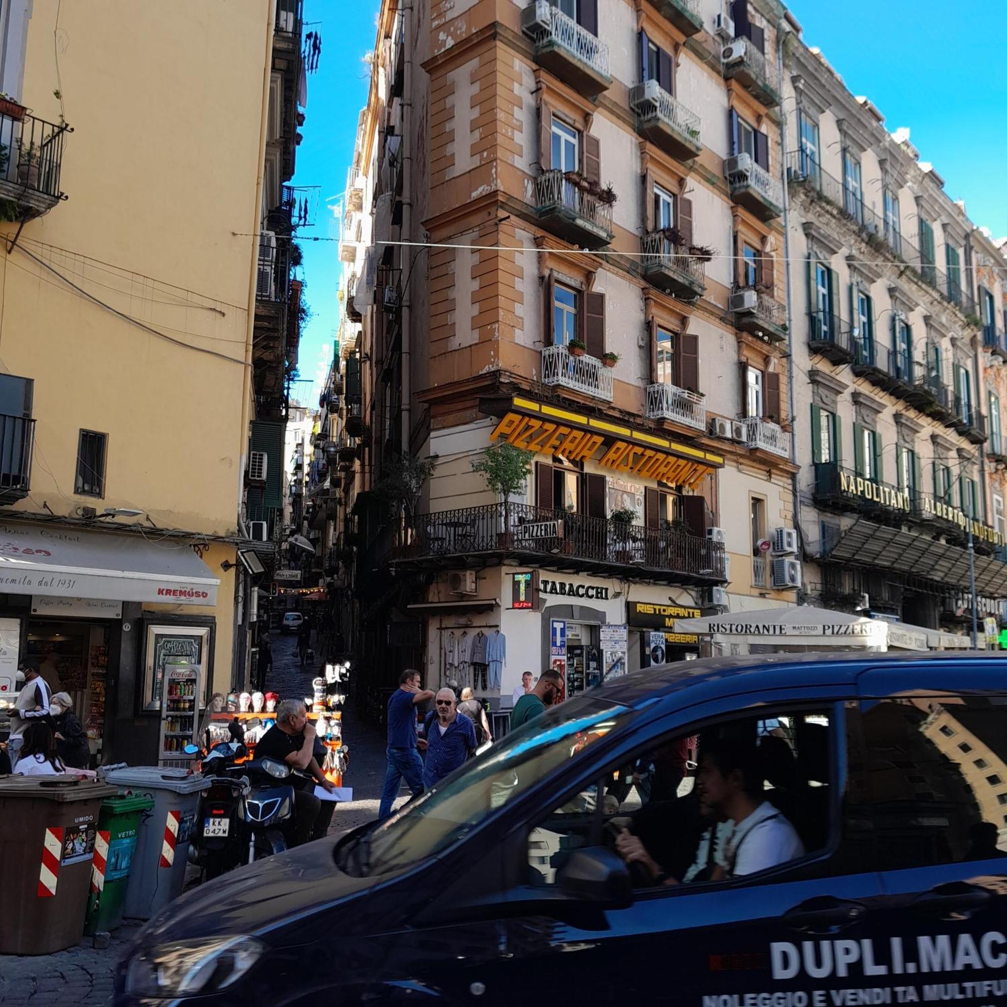 Apartament Piazza Carita' Centro Storico Neapol Pokój zdjęcie